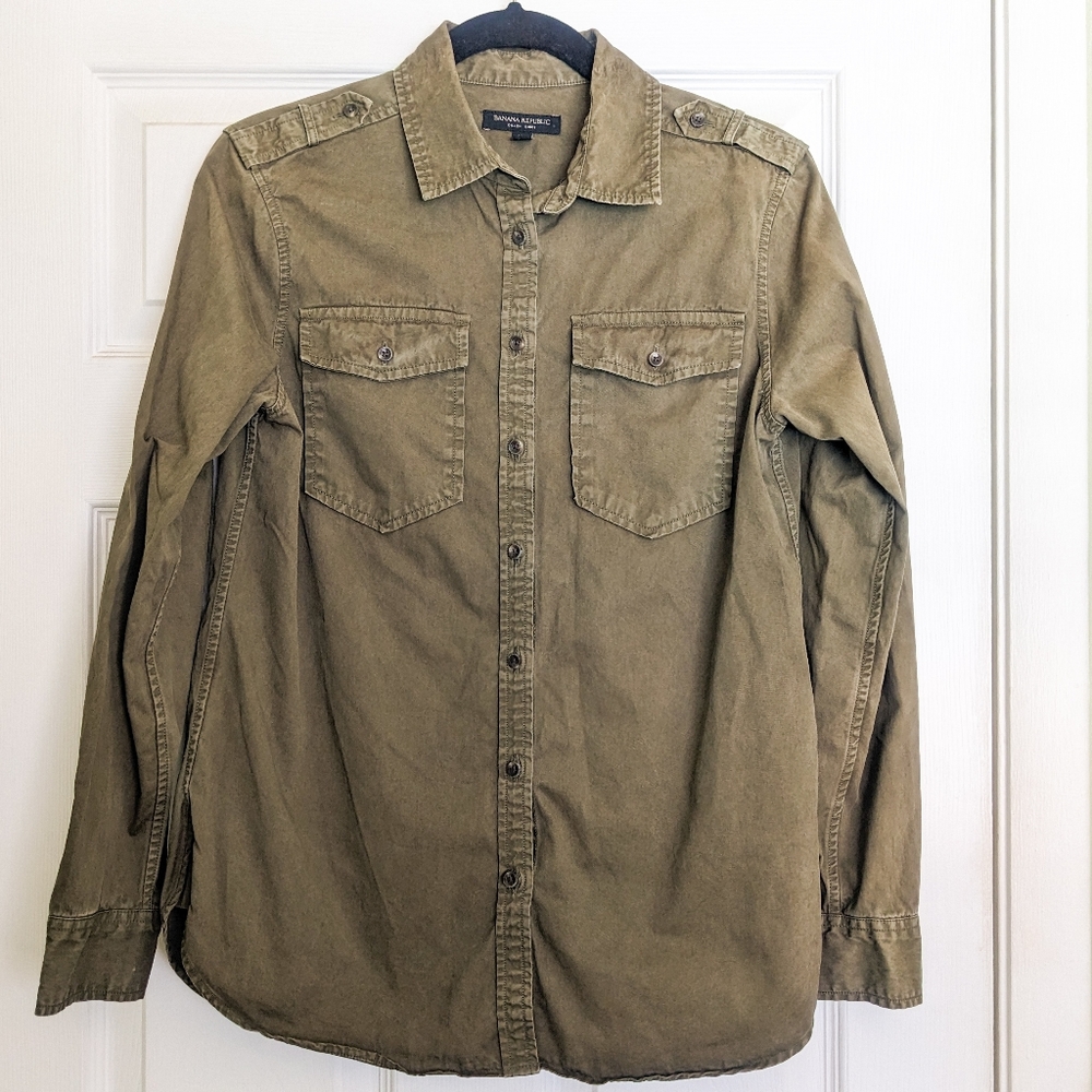 Banana Republic | Women's Dillon Button Down Utility shirt in Army Green